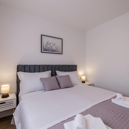 Adriatic Nest, Cozy And Modern Two Bedroom Apartment Kastela Dış mekan fotoğraf