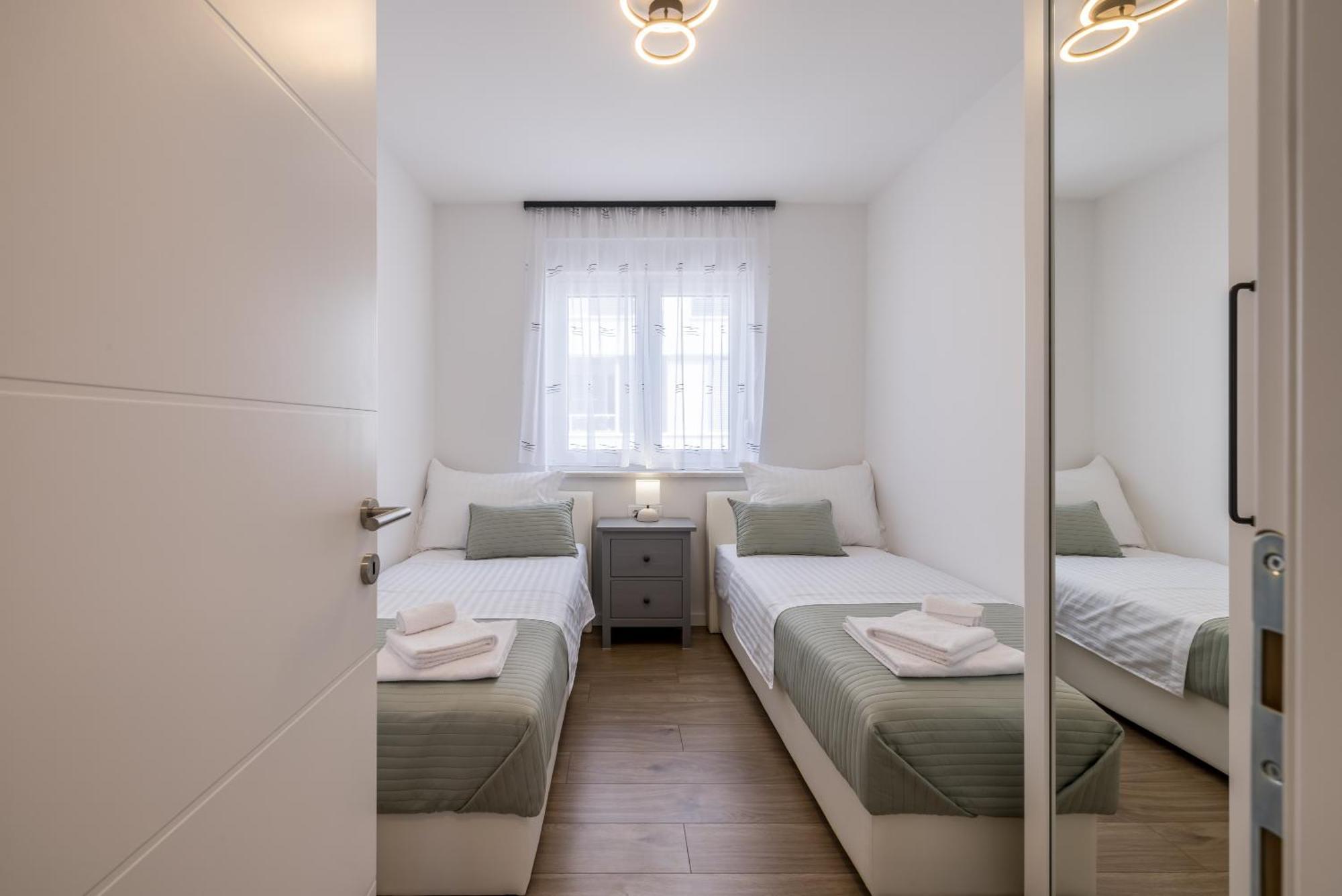 Adriatic Nest, Cozy And Modern Two Bedroom Apartment Kastela Dış mekan fotoğraf
