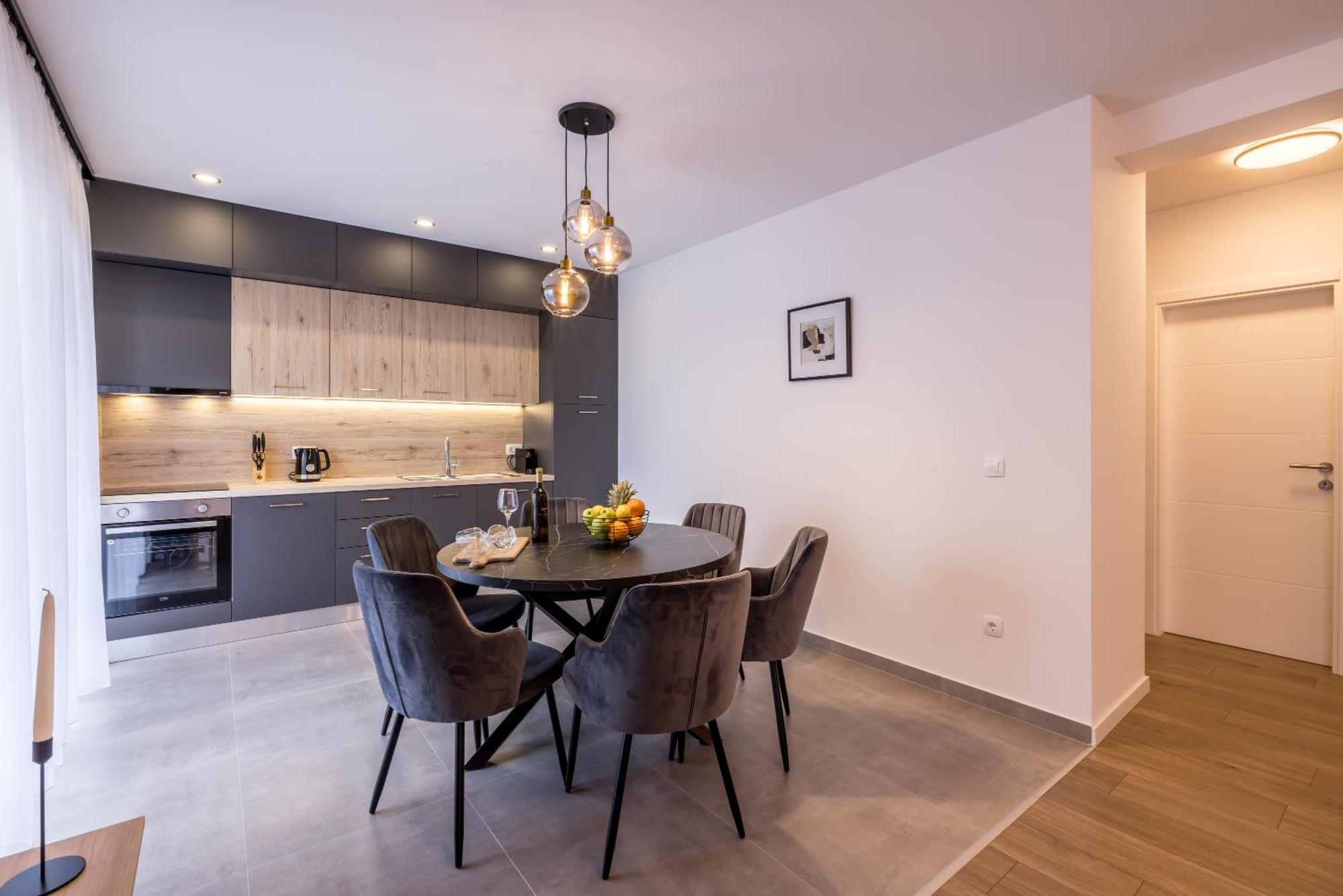 Adriatic Nest, Cozy And Modern Two Bedroom Apartment Kastela Dış mekan fotoğraf