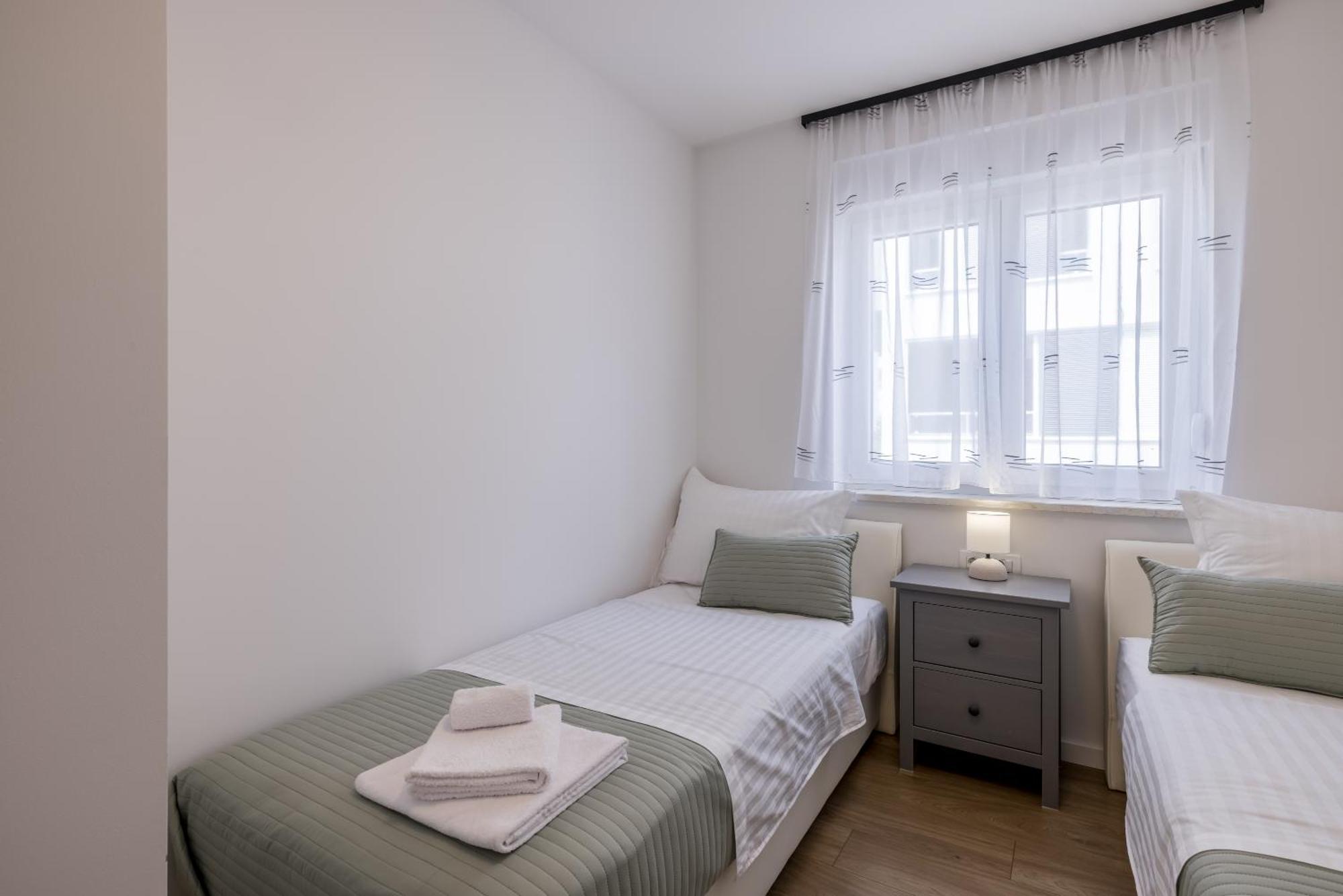 Adriatic Nest, Cozy And Modern Two Bedroom Apartment Kastela Dış mekan fotoğraf